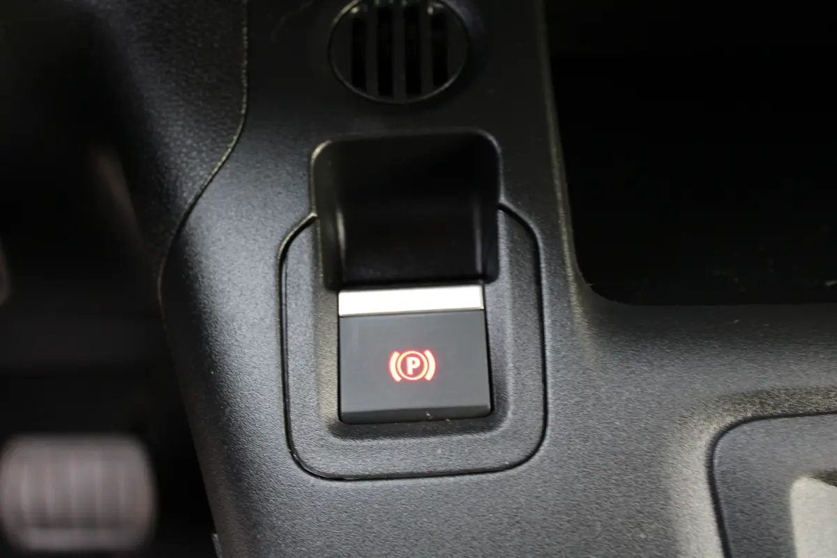 50kWh 136 PK | CAMERA | NAVIGATIE | BETIMMERING | VERWARMD STUUR | VOORVERWARMBAAR | APPLE CARPLAY/ANDROID AUTO |