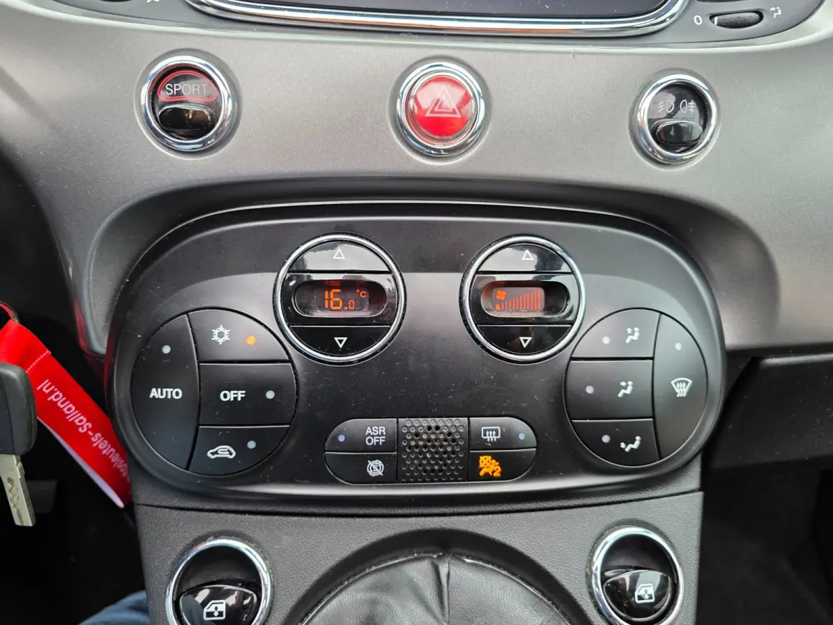 0.9 TwinAir Turbo Sport CABRiO 6-bak