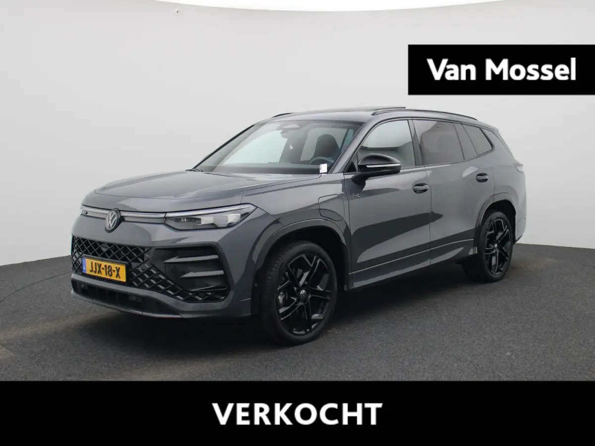 1.5 eHybrid R-Line Edition 204 PK| Origineel Nederlands | Panoramadak | Navigatie | Achteruitrijcamera | Dodehoekdetectie | Achterklep Elektrisch