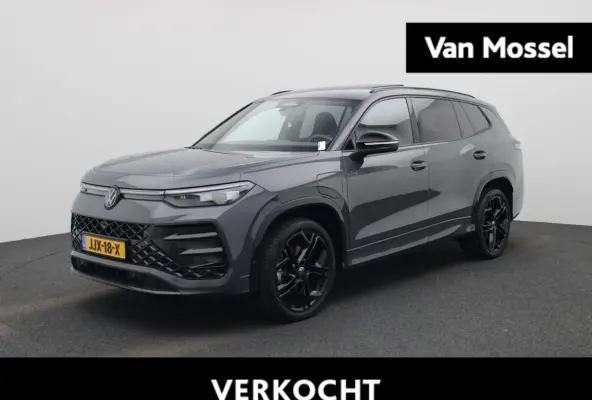 1.5 eHybrid R-Line Edition 204 PK| Origineel Nederlands | Panoramadak | Navigatie | Achteruitrijcamera | Dodehoekdetectie | Achterklep Elektrisch