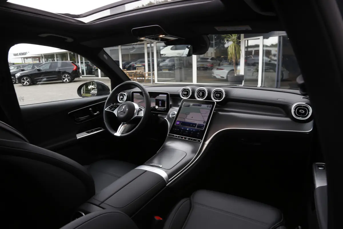 4MATIC Plug in hybride*Perfect MB Onderh.*Luchtvering/Pano/Massage/Stoelkoeling/Snellader/Stoelverw./ACC met stuurhulp/Vol Leder/360Camera/Keyless Entry+Go/Memorie/Sfeer/Dodehoek/Elek. Achte