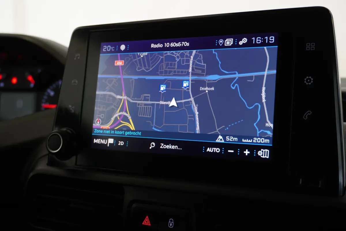 1.2 PureTech 110Pk Benzine - Airco - Navi - Cruise - € 12.499,- Excl.