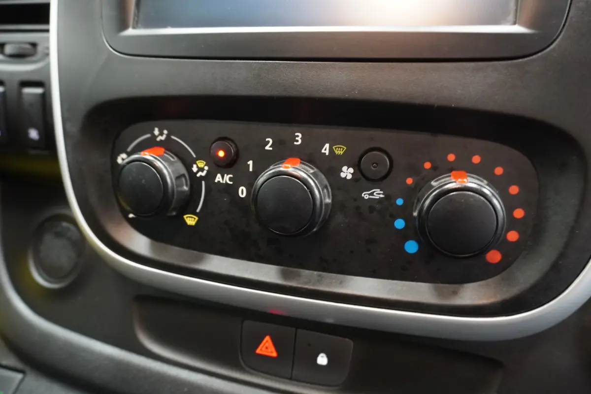 1.6 MJ 125PK L2 Dubbele Cabine EURO 6 - Airco - Navi - Cruise - € 12.499,- Excl.