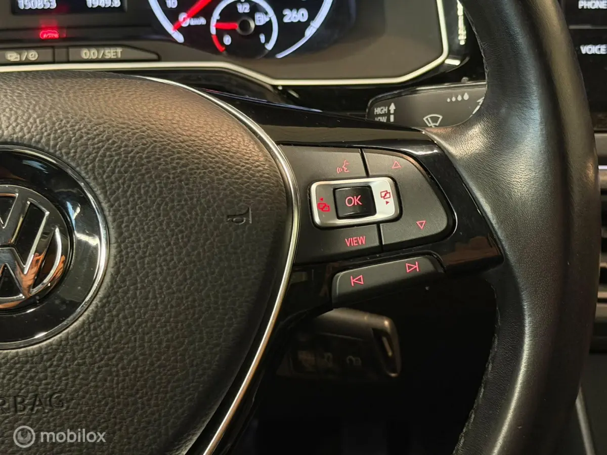 1.0 TSI Beats Panorama/Camera/ACC/Carplay