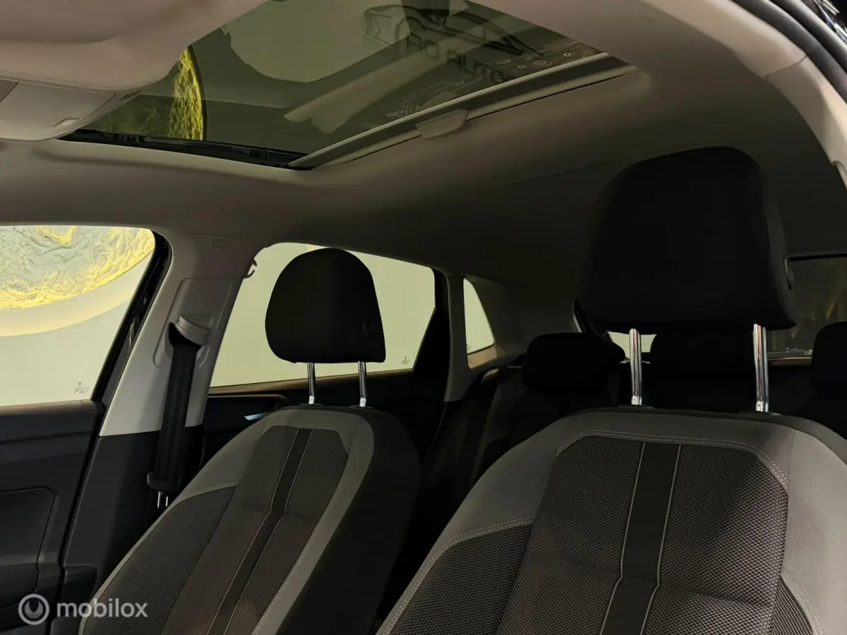 1.0 TSI Beats Panorama/Camera/ACC/Carplay