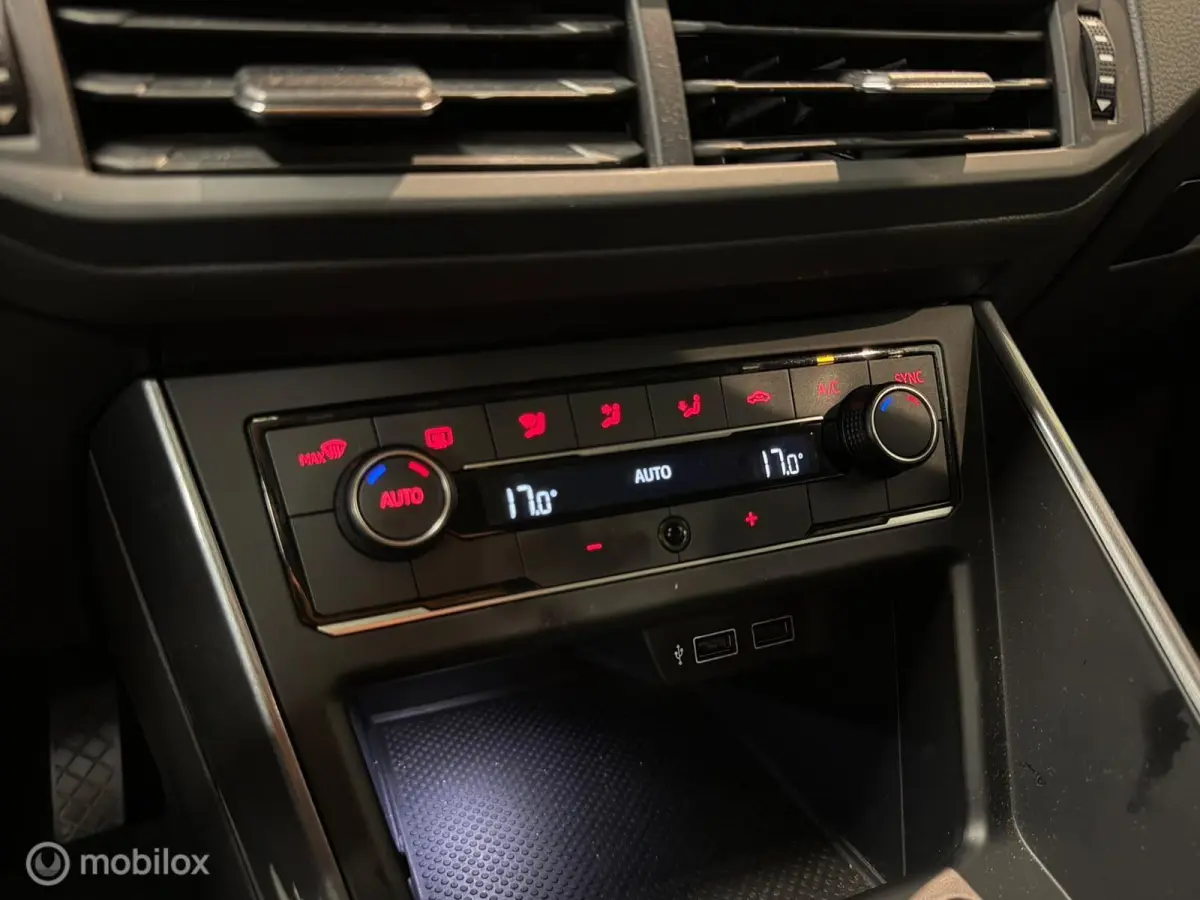 1.0 TSI Beats Panorama/Camera/ACC/Carplay