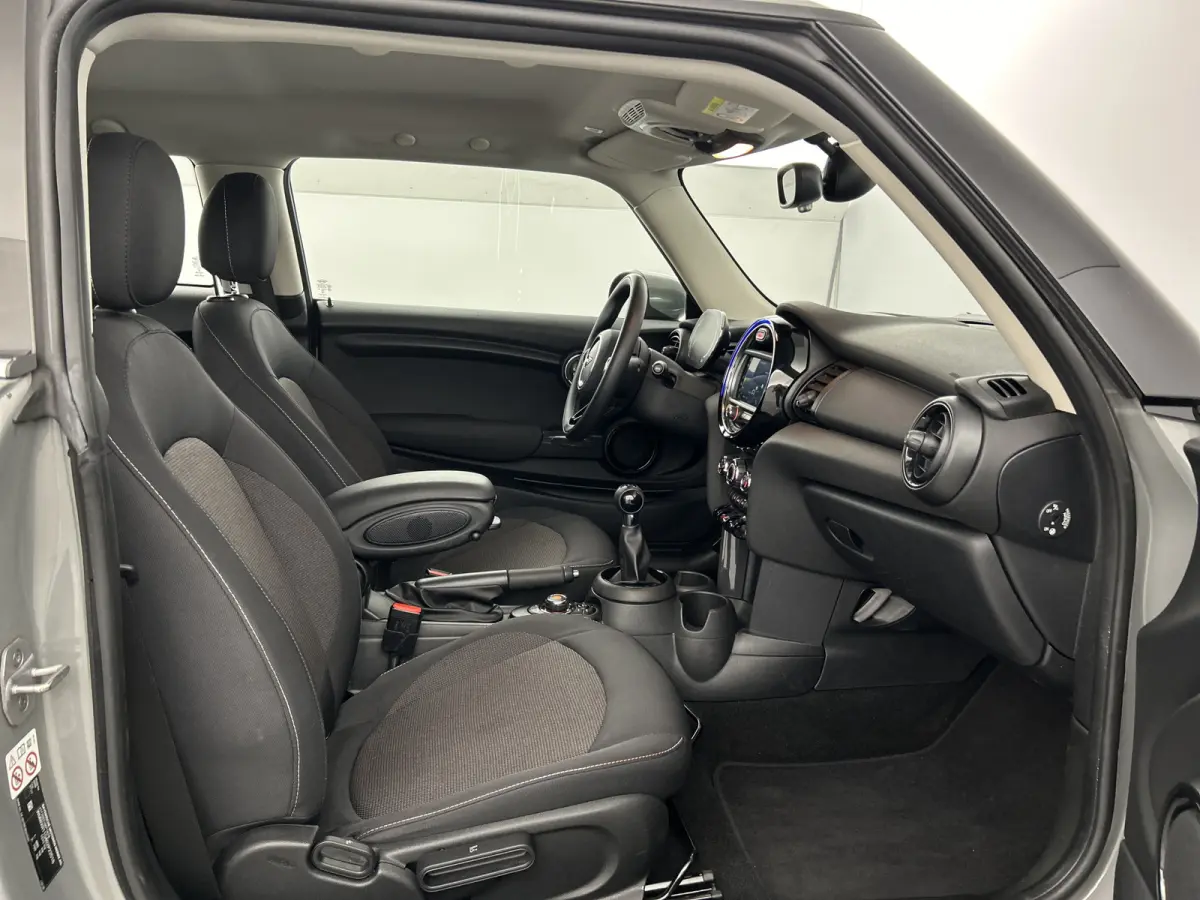 1.5 Classic Facelift Digital Cockpit/Carplay/Navi/Keyless entry/Park.sens