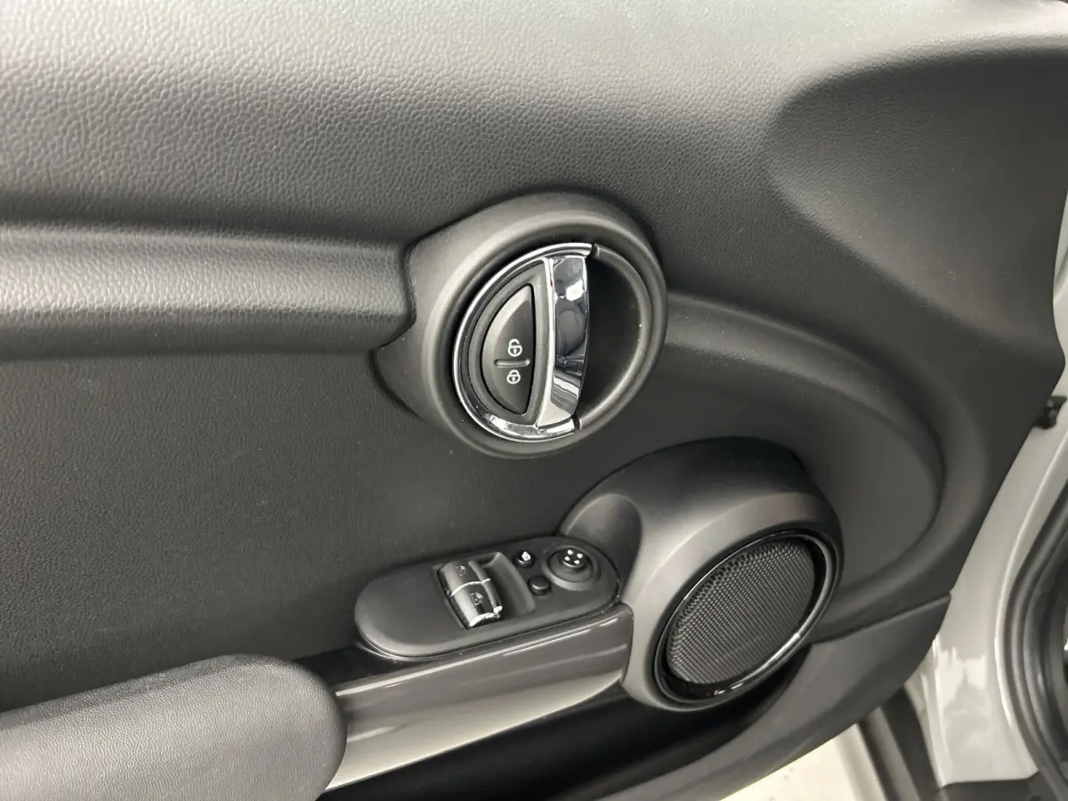 1.5 Classic Facelift Digital Cockpit/Carplay/Navi/Keyless entry/Park.sens