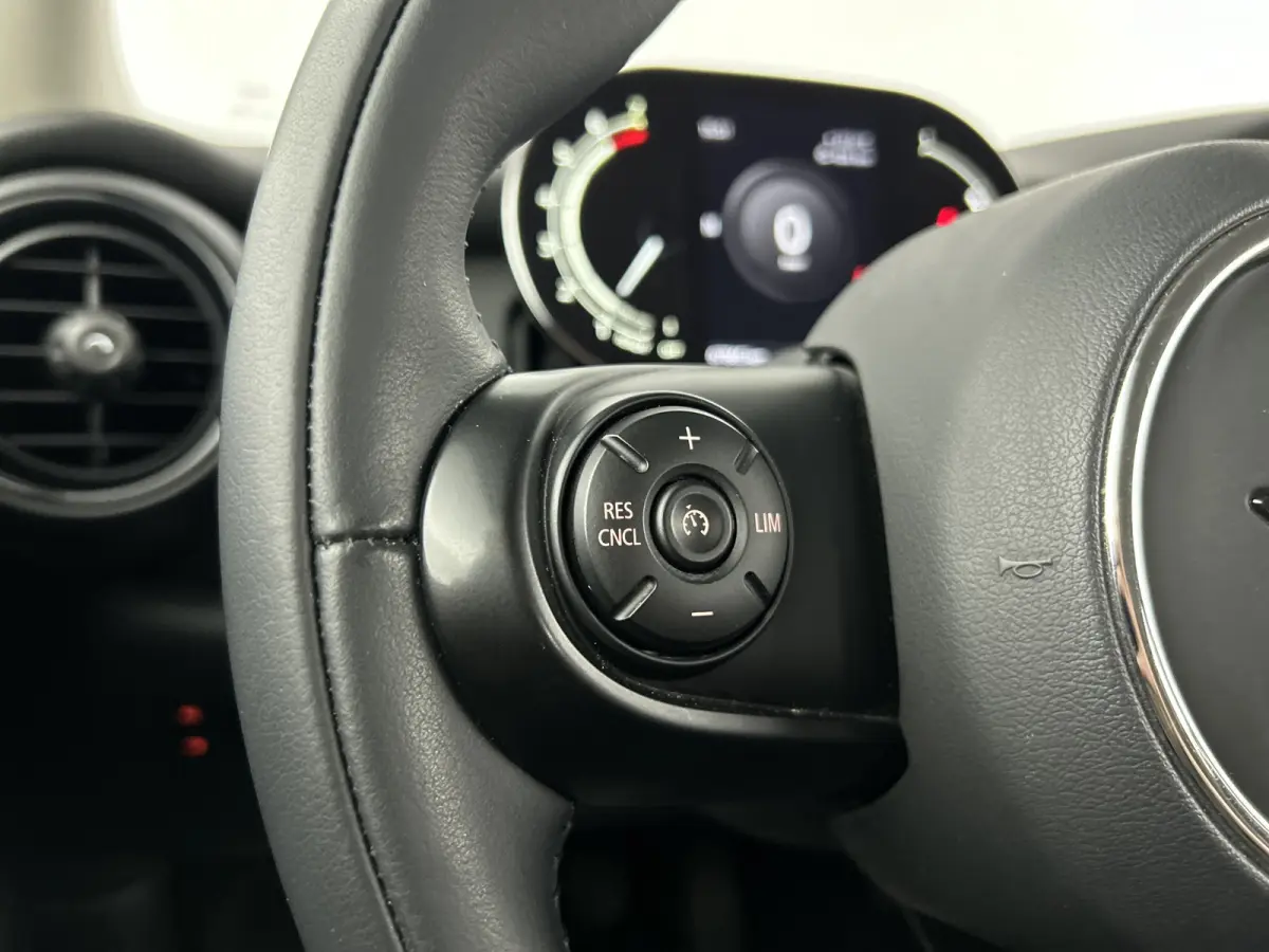 1.5 Classic Facelift Digital Cockpit/Carplay/Navi/Keyless entry/Park.sens