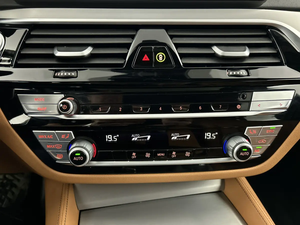 545e 394 PK (92%SOH) xDrive M-Sport Schuif-/kanteldak/Adapt.Cruise/Laser/20'LMV