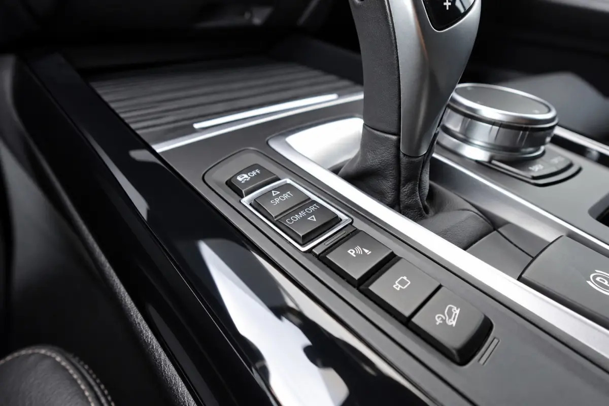 XDRIVE40D PANO H&K CAM MEMORY HUD VOL'