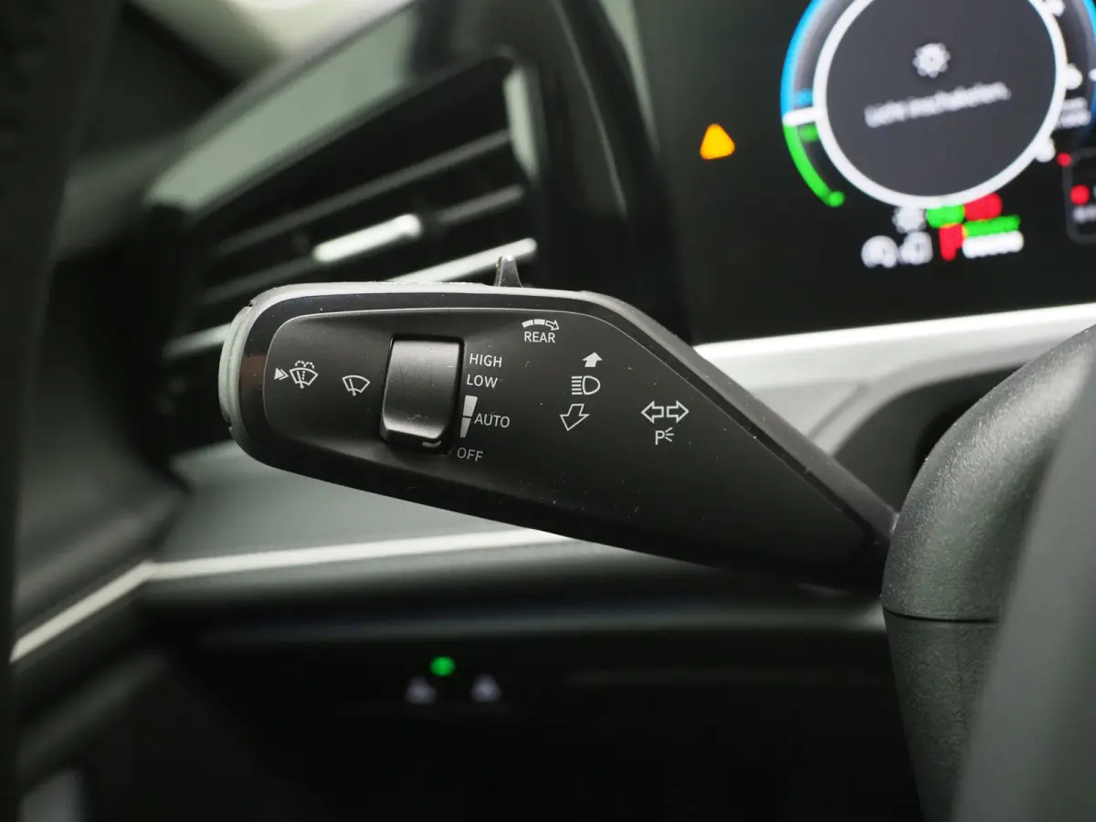 1.5 eHybrid 204PK | Leder/Alcantara | Massage | Stoelkoeling | Trekhaak | HUD | 360 | Keyless