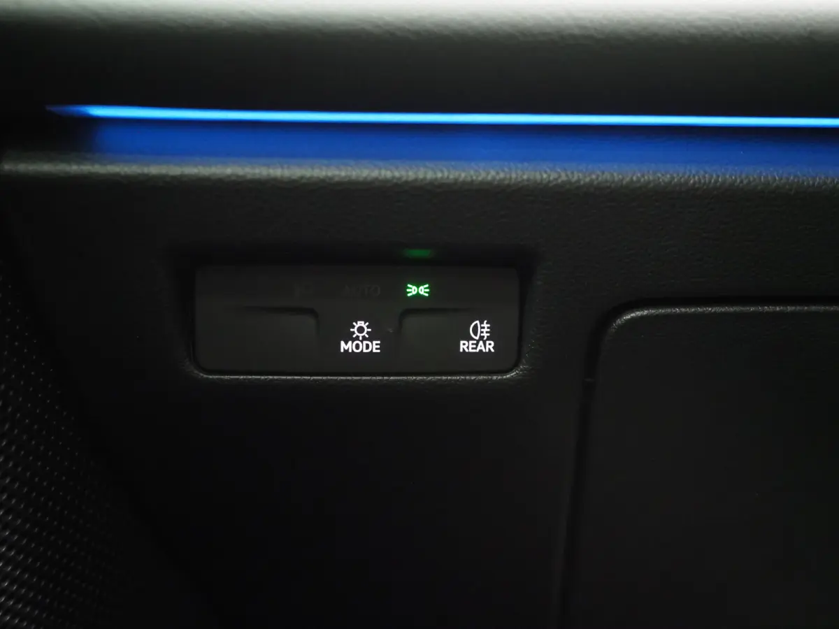 1.5 eHybrid 204PK | Leder/Alcantara | Massage | Stoelkoeling | Trekhaak | HUD | 360 | Keyless