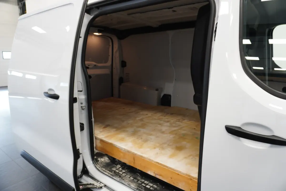 1.5 BlueHDi 120PK L2 EURO 6 - Airco - Cruise - PDC - €21.950,- Excl.