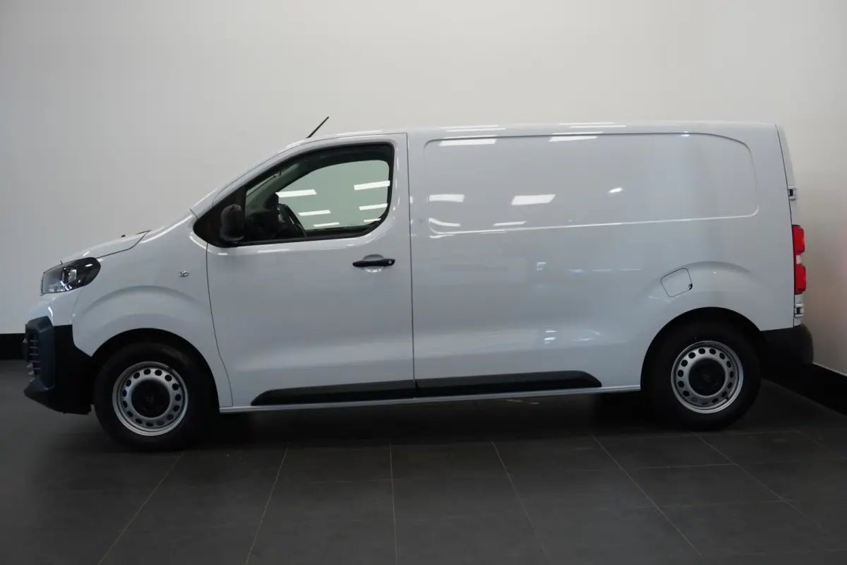 1.5 BlueHDi 120PK L2 EURO 6 - Airco - Cruise - PDC - €21.950,- Excl.