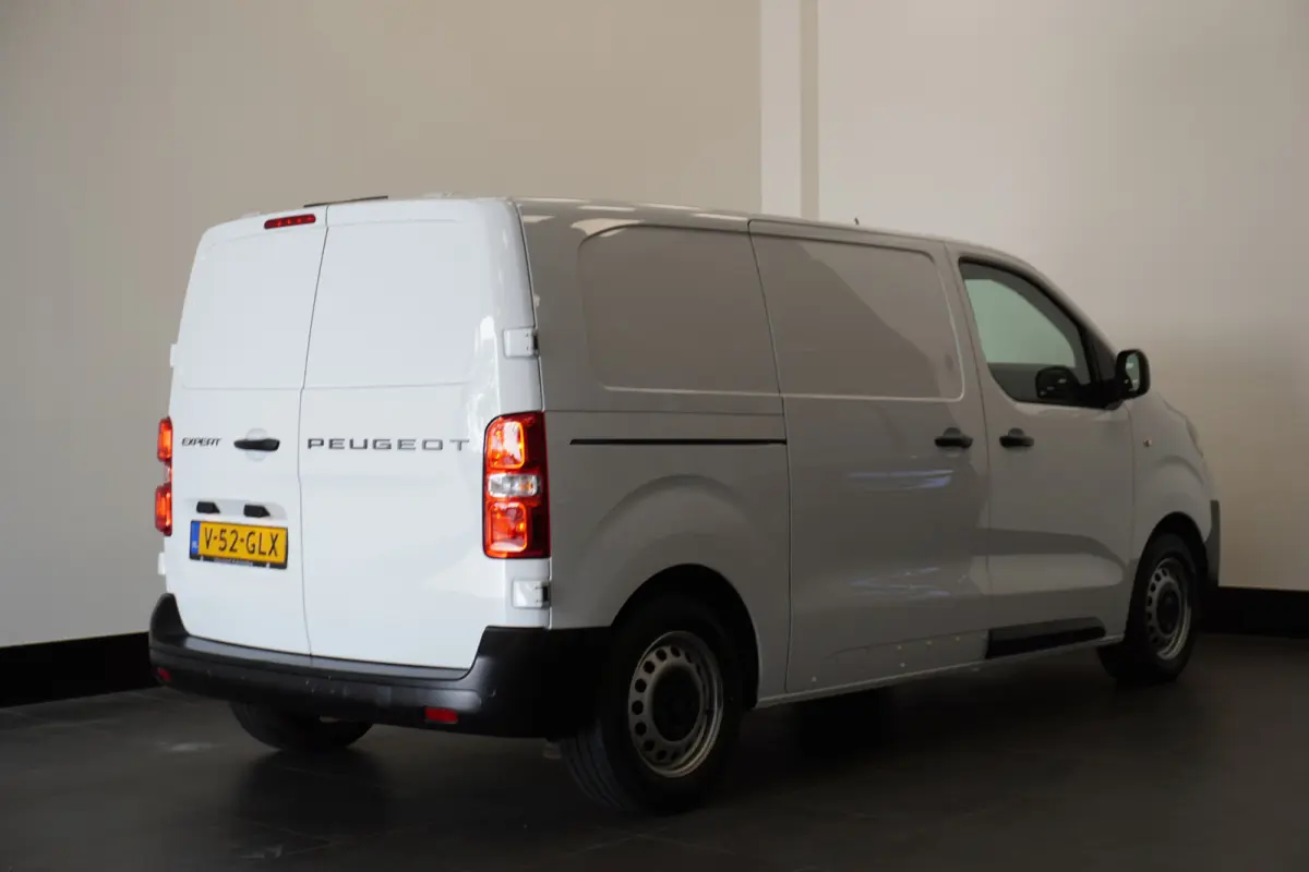 1.5 BlueHDi 120PK L2 EURO 6 - Airco - Cruise - PDC - €21.950,- Excl.