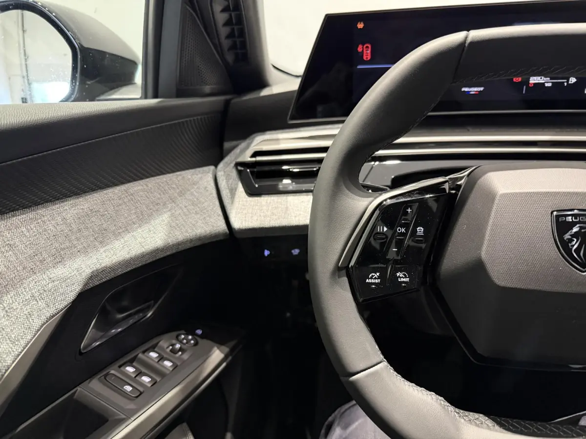 1.6 Plug-in Hybrid 195 Allure 7p l 360 Camera | Adaptieve cruise control | Lendensteun | Apple Carplay/Android Auto l DIRECT LEVERBAAR!!!