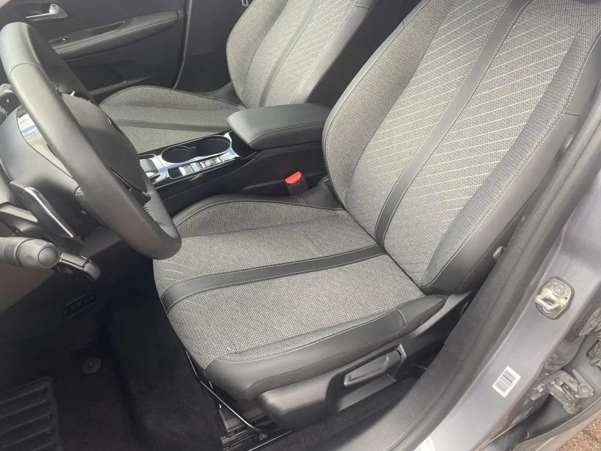 1.2 Hybrid 110 e-DCS6 Allure | AUTOMAAT | CARPLAY AlNDRIOD AUTO | PDC | CLIMATE | 16 DKM |