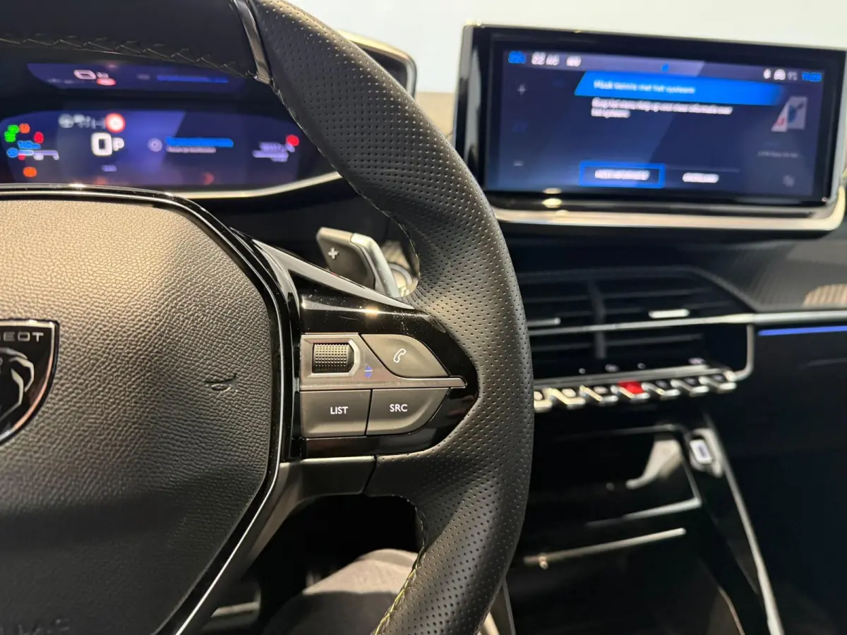 1.2 Hybrid 136 GT l Navi l Parkeersensoren l Camera l Apple carplay & Android auto l BINNENKORT OP VOORRAAD!!
