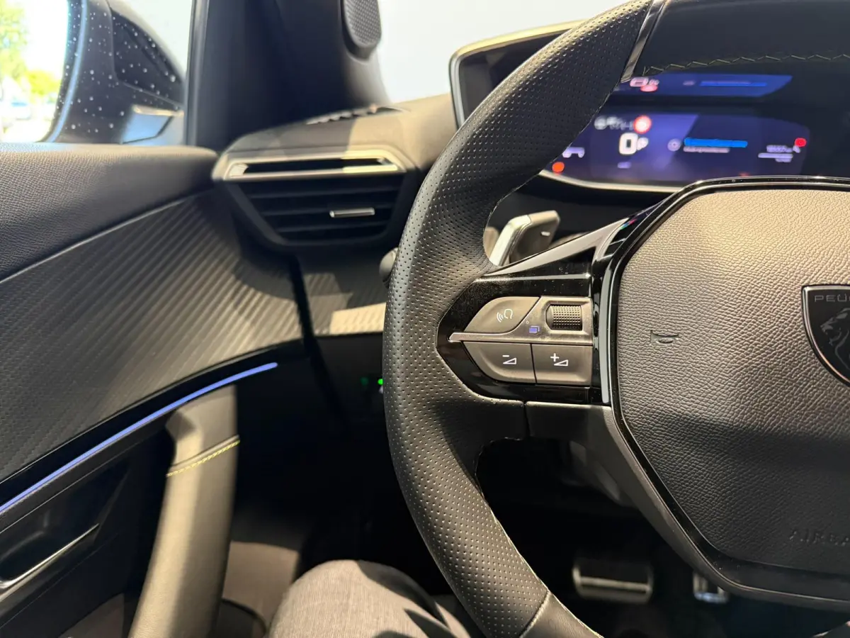 1.2 Hybrid 136 GT l Navi l Parkeersensoren l Camera l Apple carplay & Android auto l BINNENKORT OP VOORRAAD!!