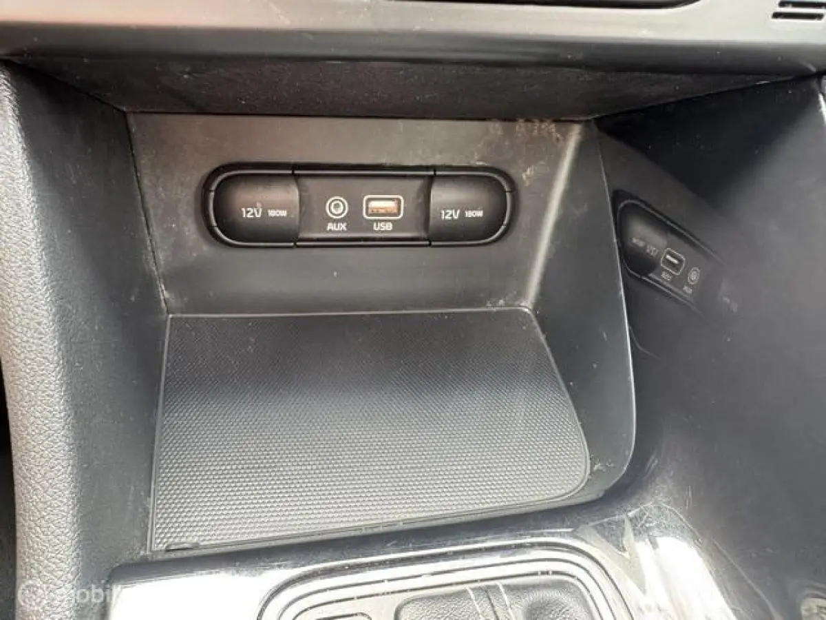 1.6 GDi Hybrid DynamicLine , Trekhaak , Navigatie & Camera achter , Parkeerhulp Achter, Led verlichting , Fabrieks garantie