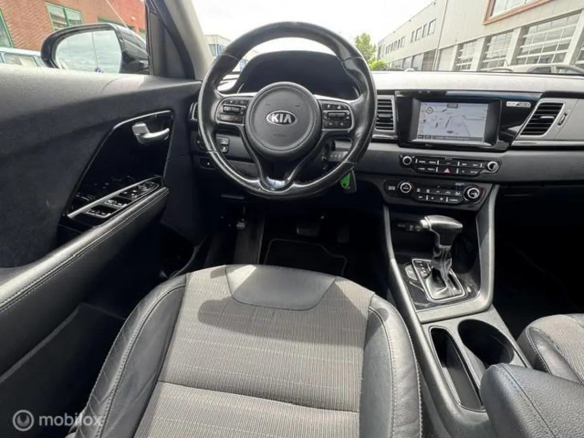 1.6 GDi Hybrid DynamicLine , Trekhaak , Navigatie & Camera achter , Parkeerhulp Achter, Led verlichting , Fabrieks garantie