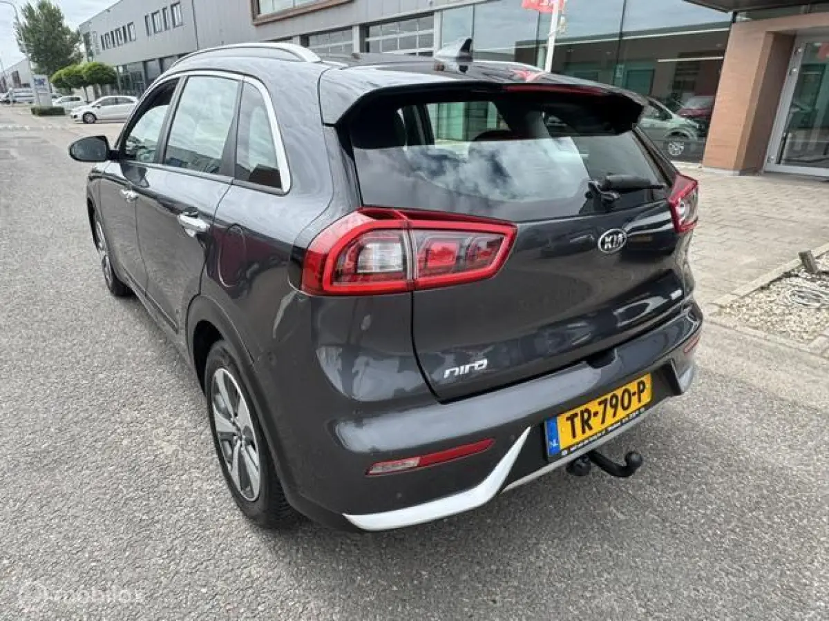 1.6 GDi Hybrid DynamicLine , Trekhaak , Navigatie & Camera achter , Parkeerhulp Achter, Led verlichting , Fabrieks garantie