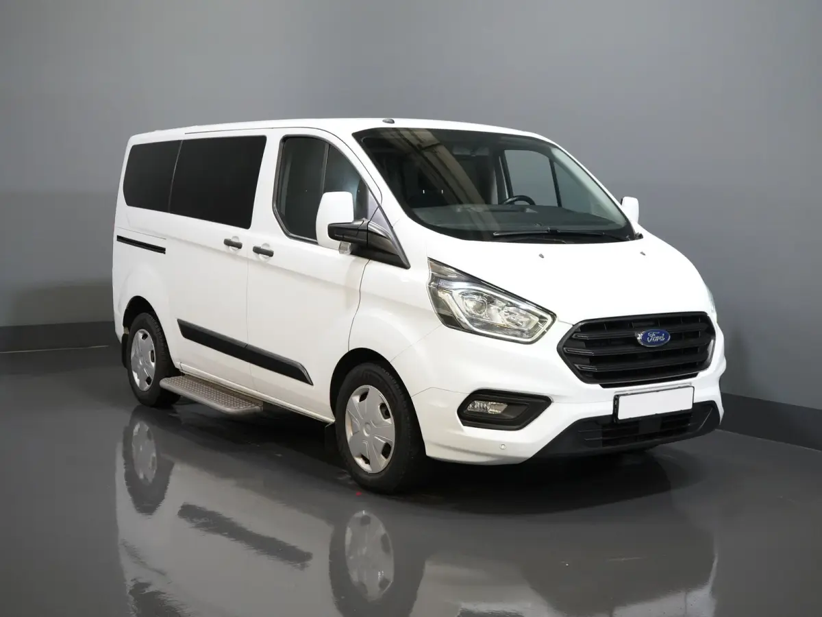 Tourneo 2.0 TDCI € 25.717,- incl. BTW/BPM Trend Combi/ Kombi/ 9 Persoons/ 9 P/ Cruise/ PDC/ Airco