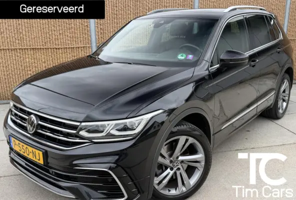 1.4 TSI eHybrid R-Line Business+ Trekhaak uitklapbaar | LED IQ. Light | Getint glas | Achteruitrijcamera | Parkeersensoren voor en achter | Navigatiesysteem | Apple CarPlay/Android Auto | Cr
