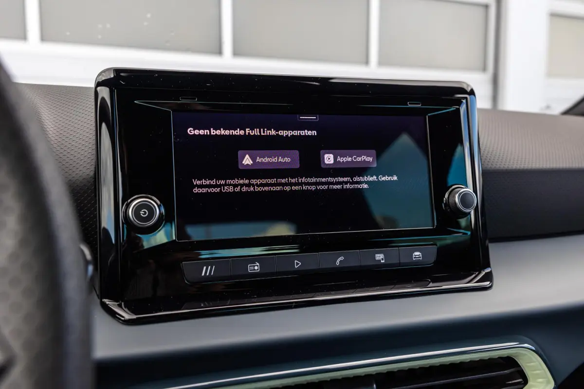 1.0 EcoTSI 95pk Style Business Connect | Achteruitrijcamera | Cruise Control