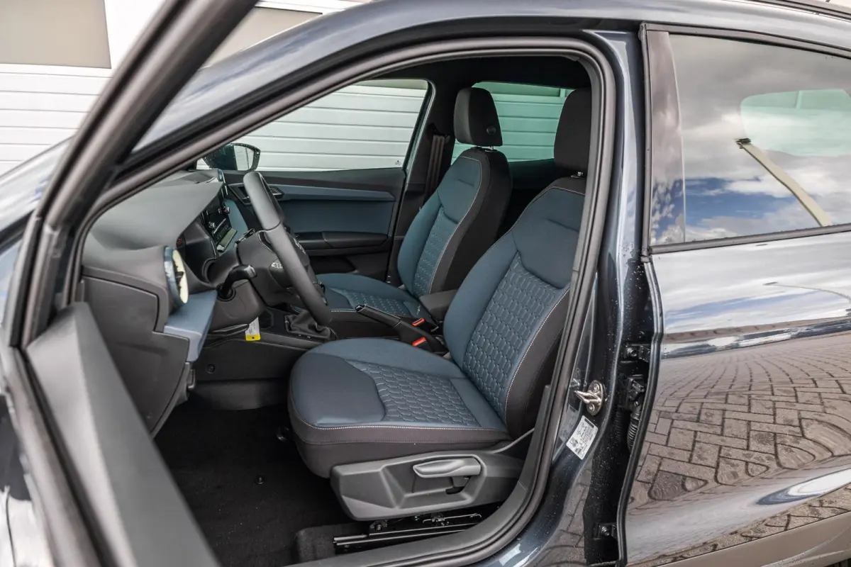 1.0 EcoTSI 95pk Style Business Connect | Achteruitrijcamera | Cruise Control