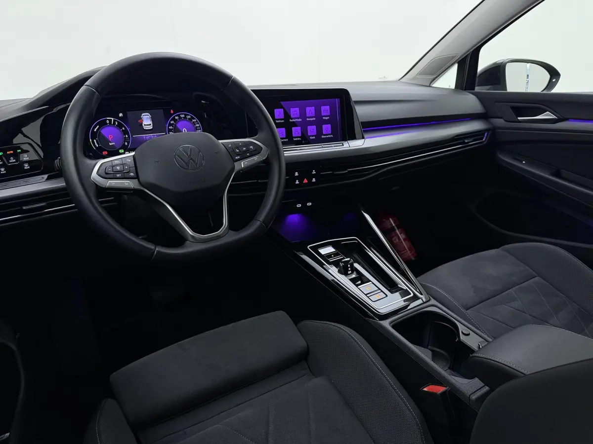 1.4 eHybrid Style | Apple Carplay / Android Auto | Alcantara Bekleding | Ergo Comfort Stoel |