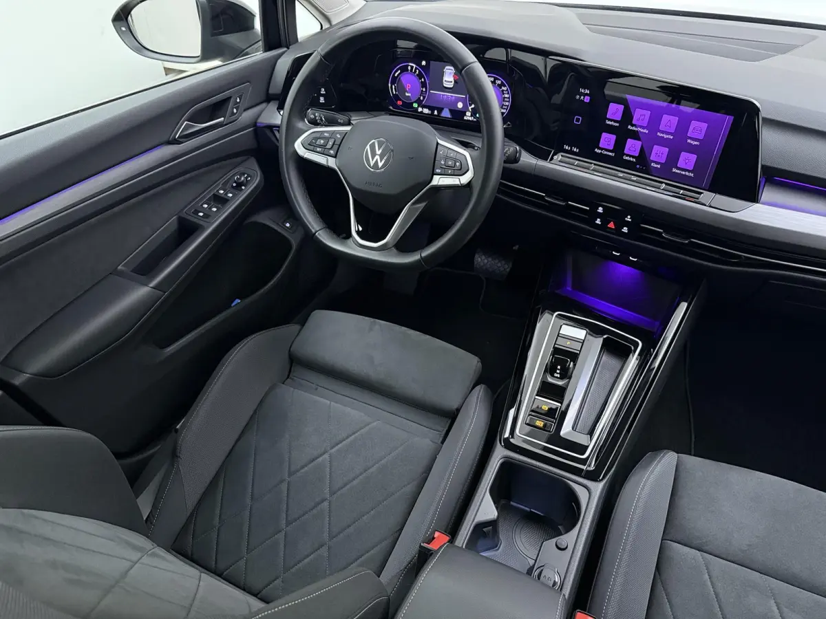 1.4 eHybrid Style | Apple Carplay / Android Auto | Alcantara Bekleding | Ergo Comfort Stoel |