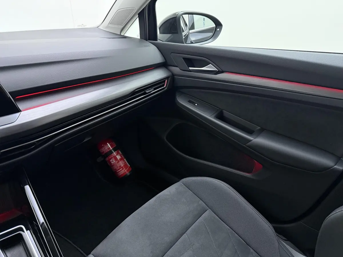 1.4 eHybrid Style | Apple Carplay / Android Auto | Alcantara Bekleding | Ergo Comfort Stoel |