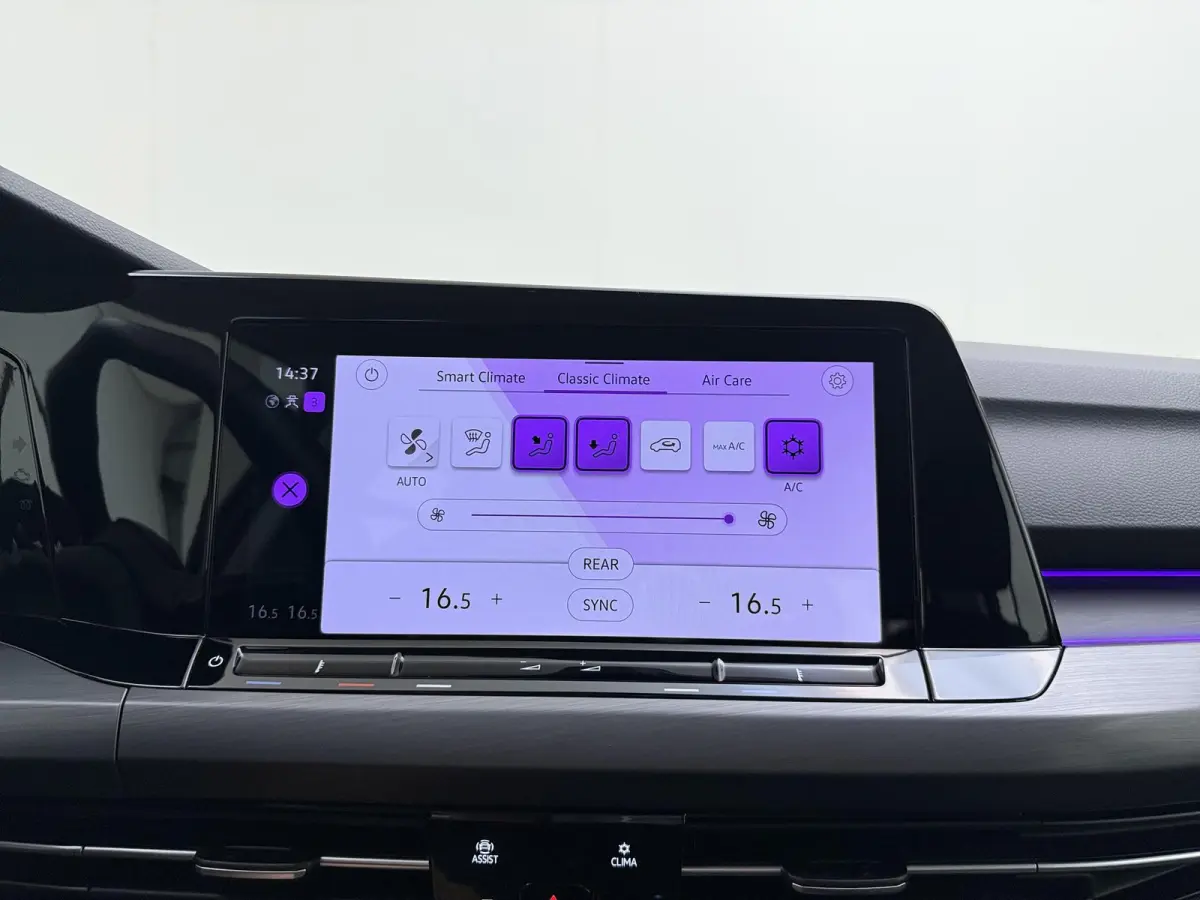 1.4 eHybrid Style | Apple Carplay / Android Auto | Alcantara Bekleding | Ergo Comfort Stoel |