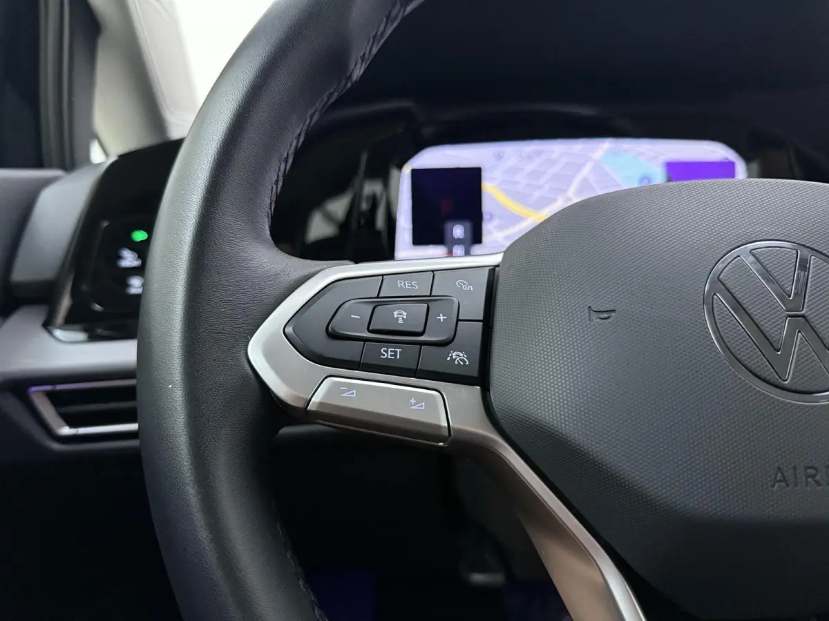 1.4 eHybrid Style | Apple Carplay / Android Auto | Alcantara Bekleding | Ergo Comfort Stoel |