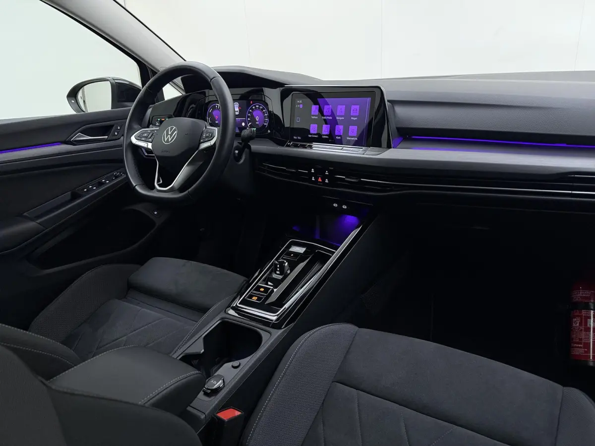 1.4 eHybrid Style | Apple Carplay / Android Auto | Alcantara Bekleding | Ergo Comfort Stoel |