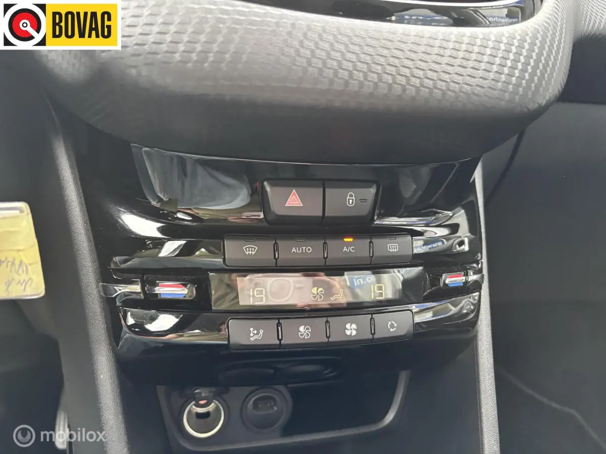 1.2 PureTech Allure 110 PK navigatie halfleer camera +pdc automaat climate control