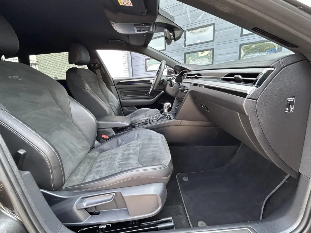 1.4 TSI eHybrid R-Line Business+