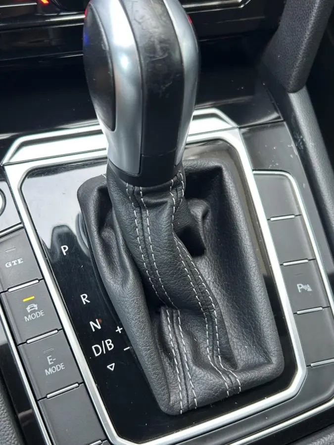 1.4 TSI eHybrid R-Line Business+