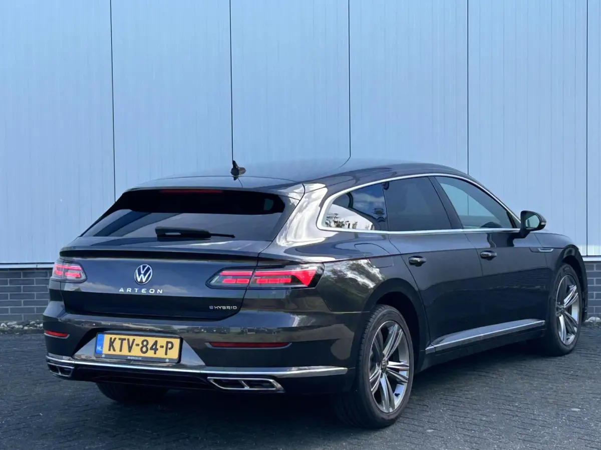 1.4 TSI eHybrid R-Line Business+