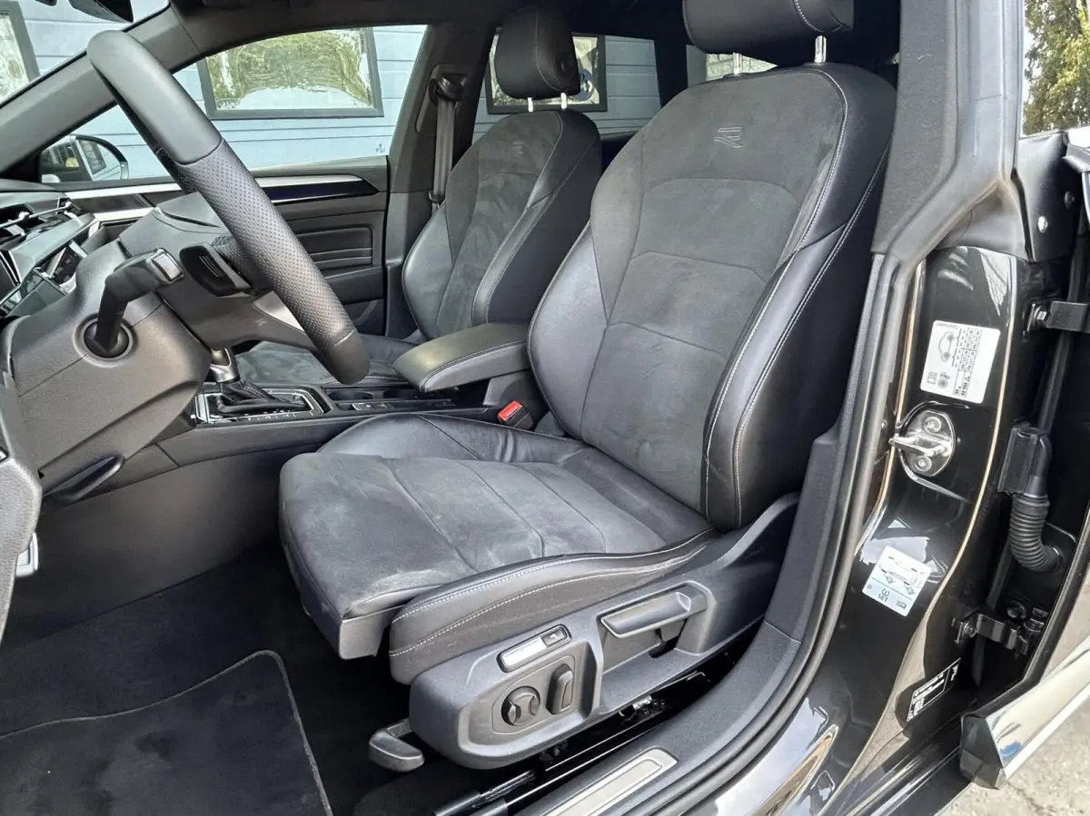 1.4 TSI eHybrid R-Line Business+