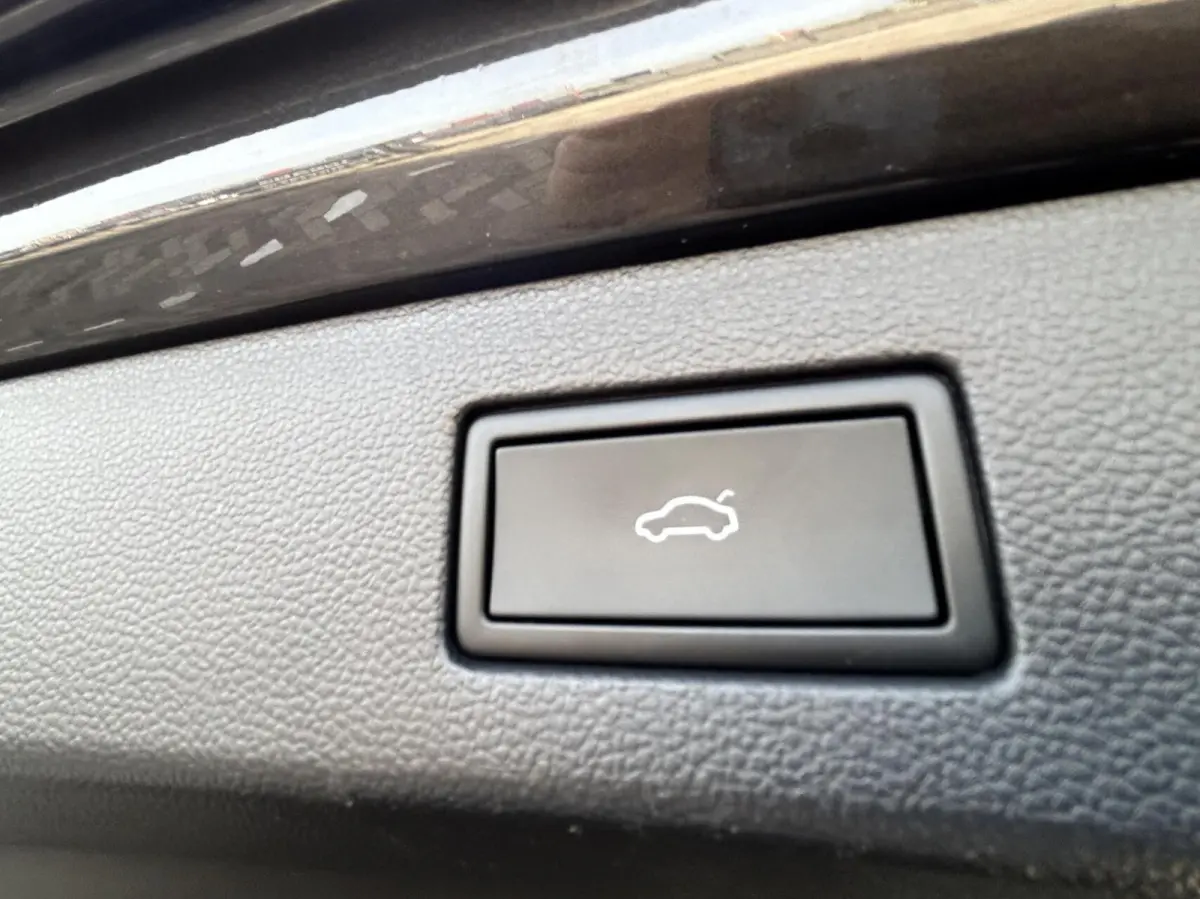 1.4 TSI eHybrid R-Line Business+