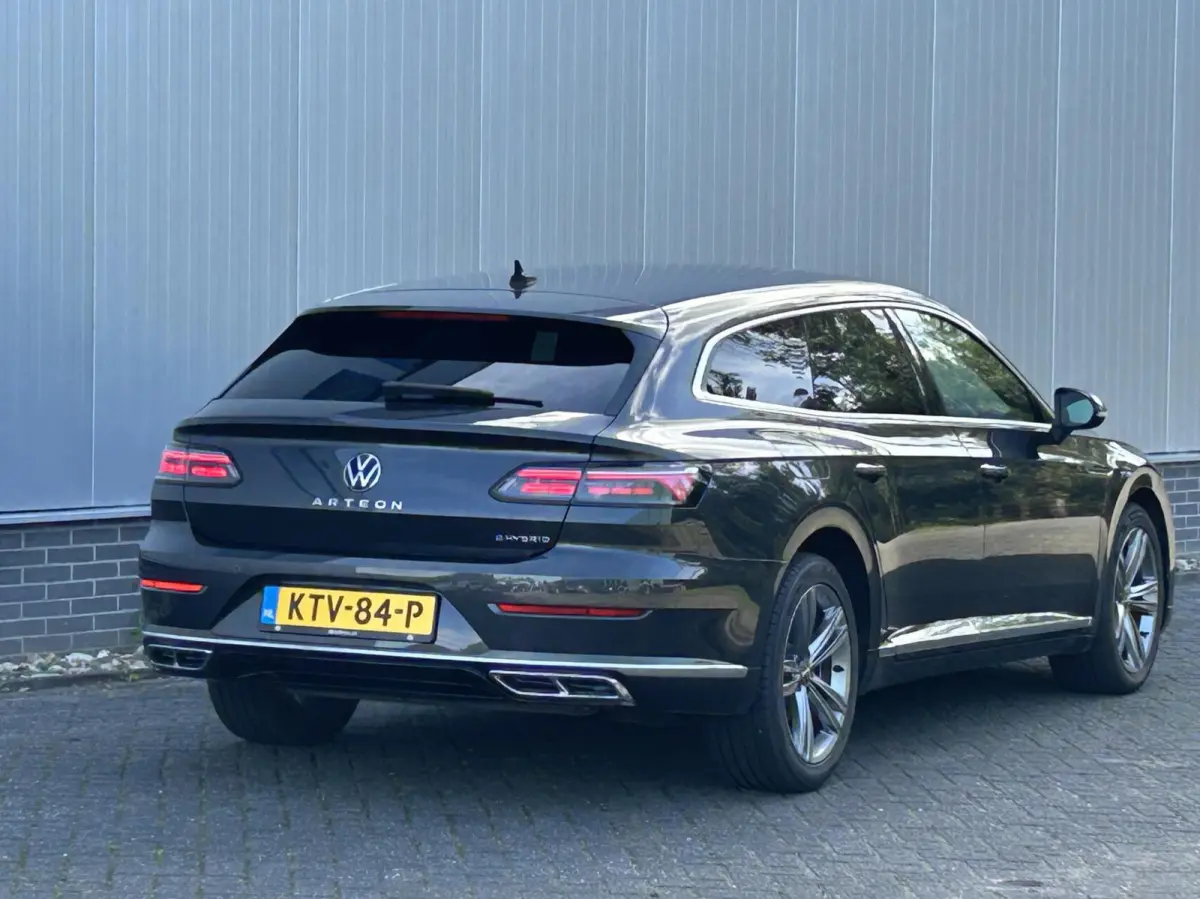 1.4 TSI eHybrid R-Line Business+