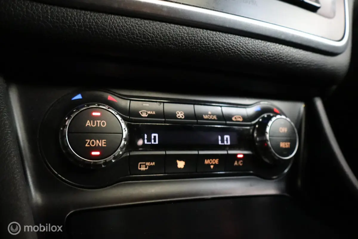 180 Ambition AMG-Line | Pano | Sfeer |
