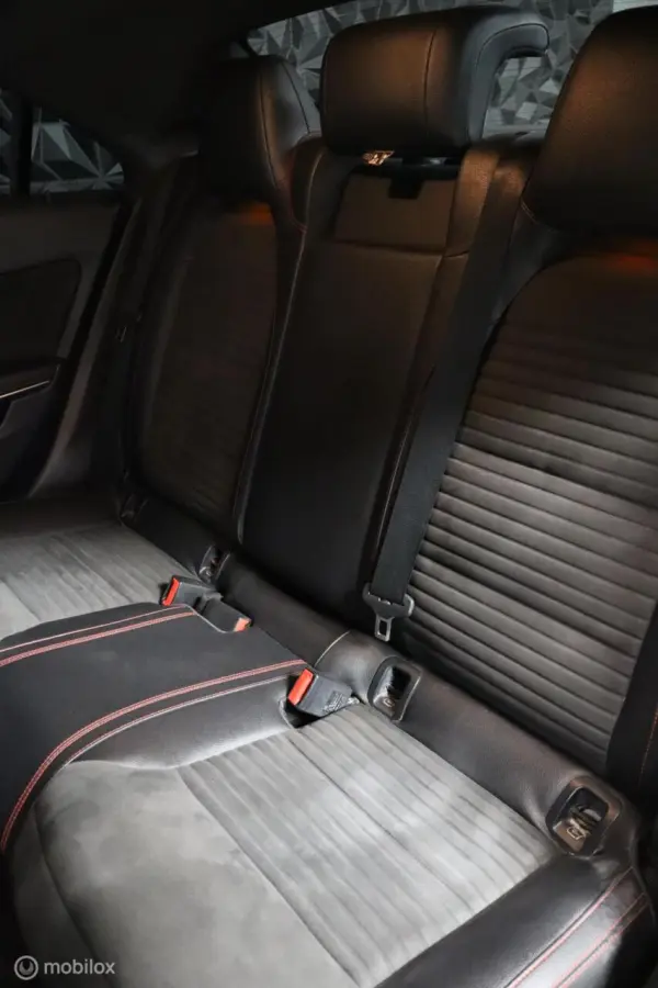 180 Ambition AMG-Line | Pano | Sfeer |