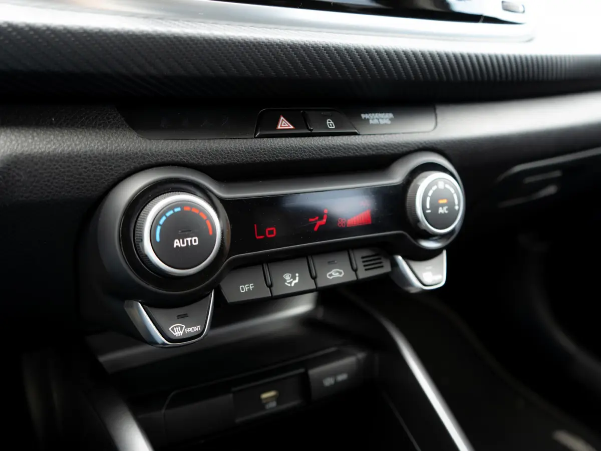 1.0 T-GDi MHEV GT-Line | Navi | PDC | Clima | Stoel en stuurverwarming | Achteruitrijcamera |