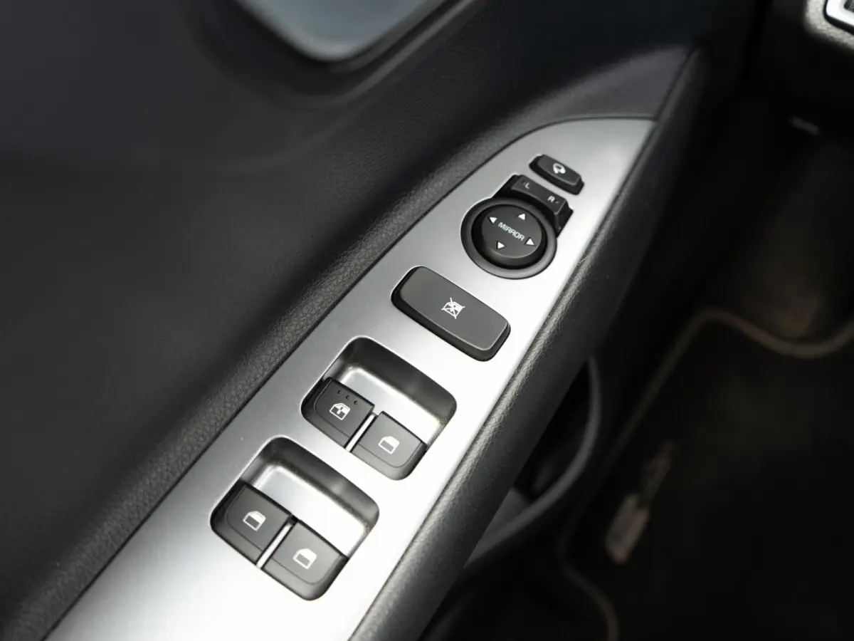 1.0 T-GDi MHEV GT-Line | Navi | PDC | Clima | Stoel en stuurverwarming | Achteruitrijcamera |