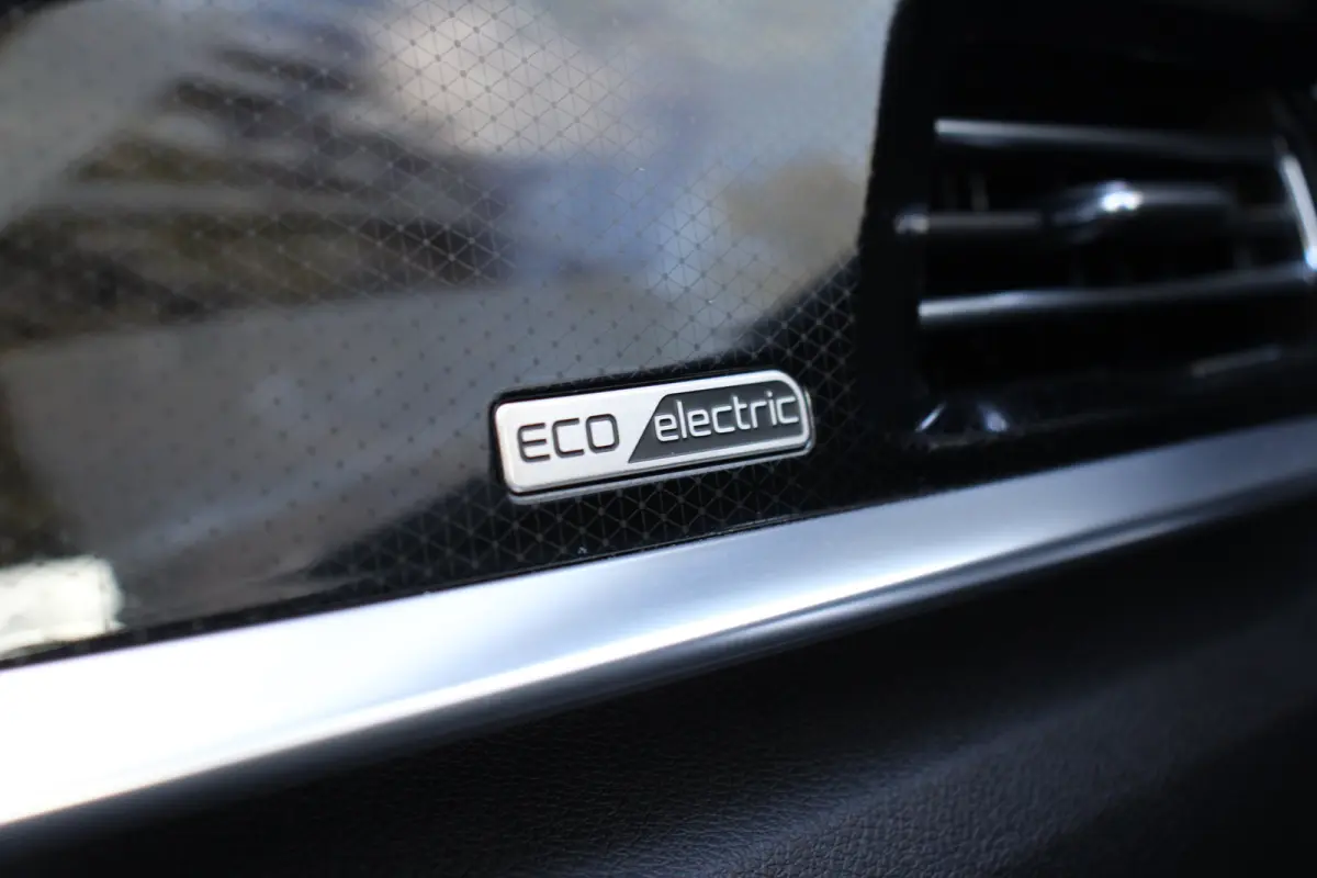 ExecutiveLine 64 kWh | 1E EIGENAAR! | 100% SOH! |  CAMERA | TREKHAAK | ADAPTIVE CRUISE | STOELVERWARMING + VERKOELING | LEDER | PARK SENS V+A | NAVI | LANE ASSIST