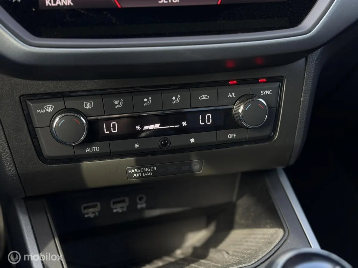 1.0 TSI Style Business Intense | Clima | PDC V+A | Apple Carplay/Android Auto | Navi | Keyless |